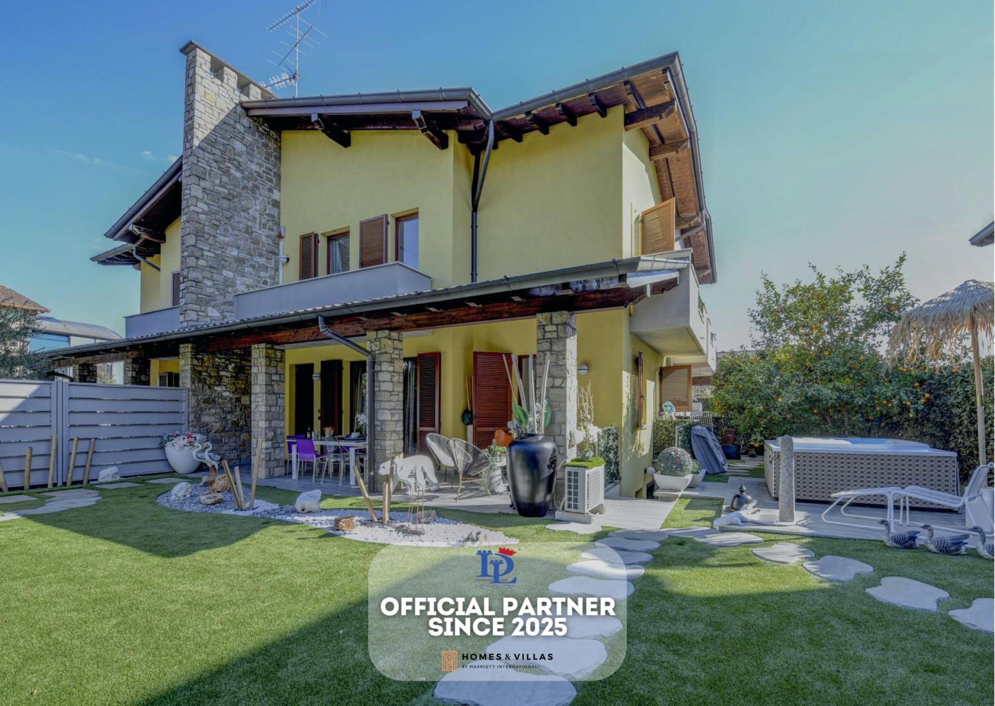 Desenzanoloft Official Partner Marriott Homes & Villas - Luxury Suite With Jacuzzi And Garden Дезенцано-дель-Гарда Экстерьер фото